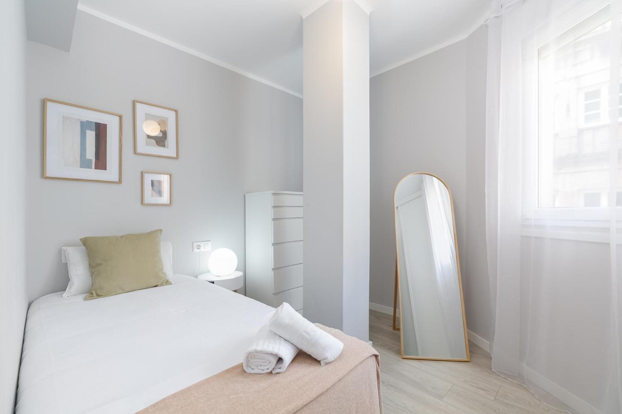 Luminoso Y Moderno En By Apartamento